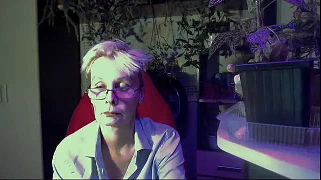 HelgaHimmell online show from August 2026 07:35:01 PM