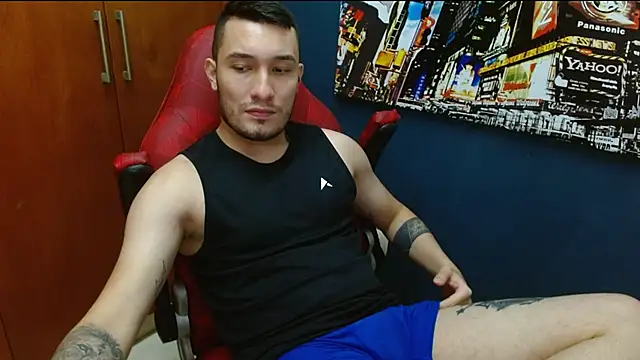 Snapshot of Airon_Blade chatting on December 2024 01:03:02 AM Airon Blade online show from December 2024 01:03:02 AM