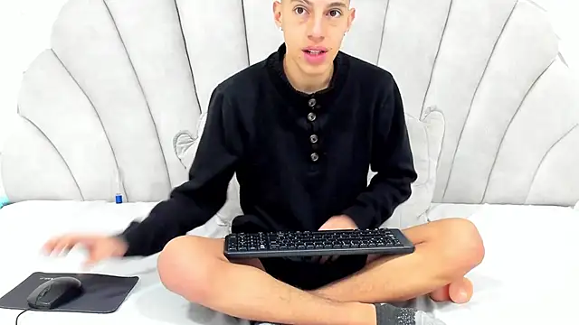 thiago19s online show from April 2026 01:47:01 PM