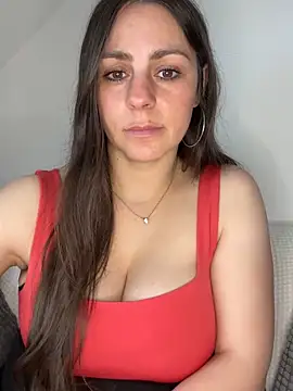 Snapshot of Loella-Rose chatting on May 2026 07:47:02 AM Loella-Rose online show from May 2026 07:47:02 AM