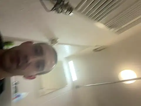 czruz online show from March 2026 07:40:02 PM