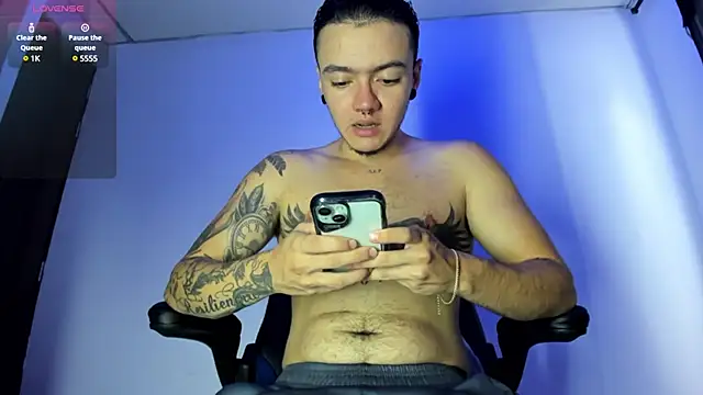 Snapshot of male_pussy chatting on December 2024 04:50:01 PM male pussy online show from December 2024 04:50:01 PM