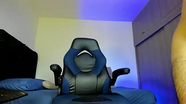 Snapshot of male_pussy chatting on October 2025 05:42:01 PM male pussy online show from October 2025 05:42:01 PM