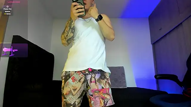 Snapshot of male_pussy chatting on October 2025 05:25:02 PM male pussy online show from October 2025 05:25:02 PM