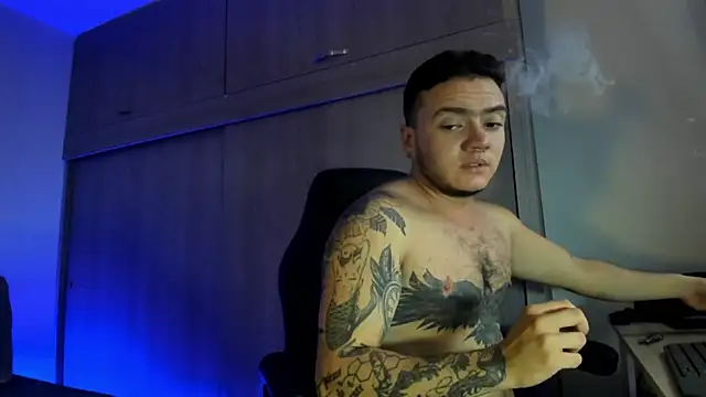 Snapshot of male_pussy chatting on December 2025 09:09:02 PM male pussy online show from December 2025 09:09:02 PM