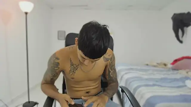 slim master12 online show from February 2026 09:34:01 PM