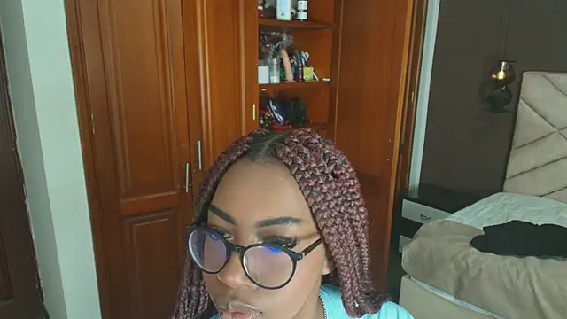 Snapshot of Raquel_jones chatting on January 2025 11:54:02 AM Raquel jones online show from January 2025 11:54:02 AM