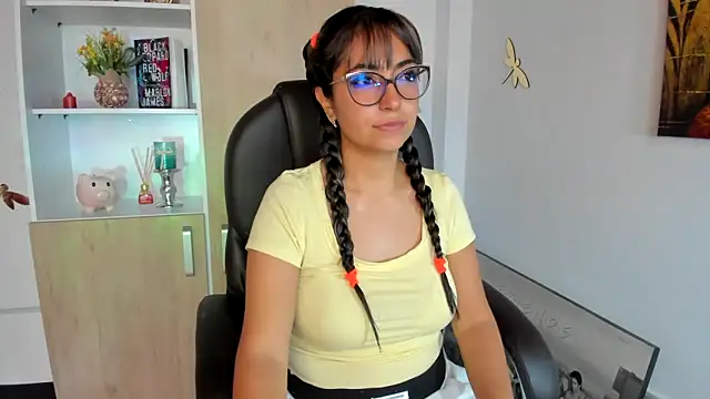 Isabellaa22 1 online show from February 2025 03:04:02 PM