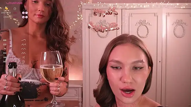 Shadowladyy online show from December 2024 05:31:02 PM