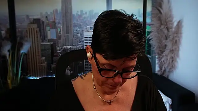 ninarandmann online show from October 2025 08:42:01 PM