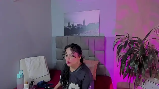 hanny milf online show from July 2026 11:47:01 AM