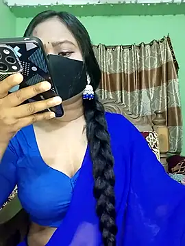 Idhika Paul online show from March 2025 06:18:01 PM