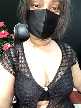 Idhika Paul online show from October 2025 01:41:02 AM