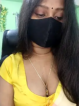 Idhika Paul online show from December 2025 05:41:02 PM