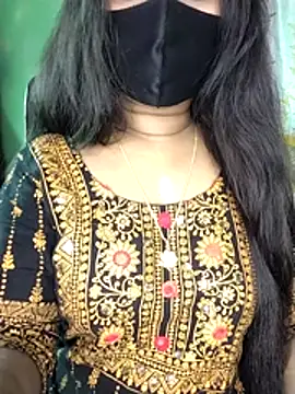 Idhika Paul online show from December 2025 05:34:01 AM