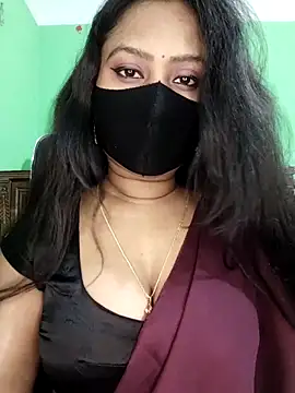 Idhika Paul online show from March 2026 11:41:01 PM