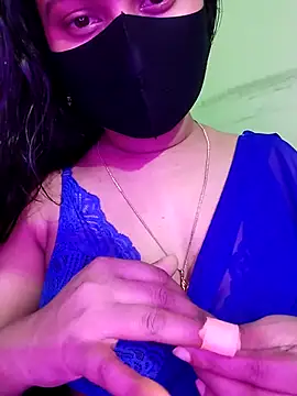 Idhika Paul online show from May 2026 03:19:02 PM