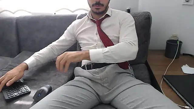 Naughtb0y online show from December 2024 10:17:01 AM