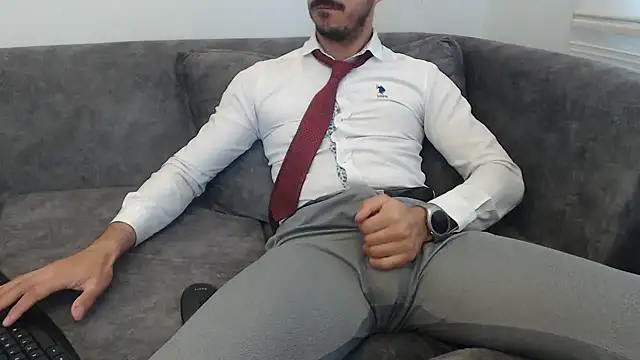 Snapshot of Naughtb0y chatting on May 2026 11:27:01 AM Naughtb0y online show from May 2026 11:27:01 AM