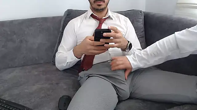 Snapshot of Naughtb0y chatting on May 2026 10:21:01 AM Naughtb0y online show from May 2026 10:21:01 AM