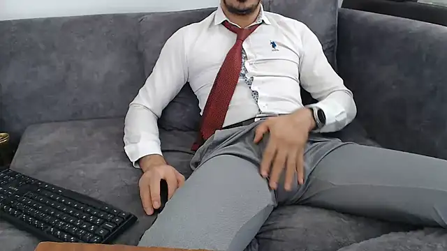 Snapshot of Naughtb0y chatting on June 2026 10:31:01 AM Naughtb0y online show from June 2026 10:31:01 AM