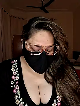 Snapshot of SEXY-Sardarni chatting on February 2025 03:32:01 PM SEXY-Sardarni online show from February 2025 03:32:01 PM