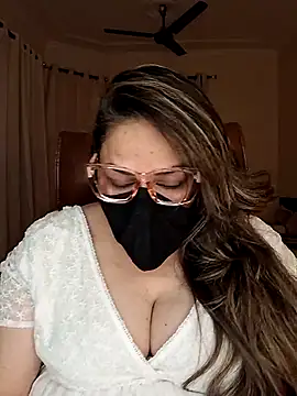 Snapshot of SEXY-Sardarni chatting on February 2025 03:17:02 PM SEXY-Sardarni online show from February 2025 03:17:02 PM