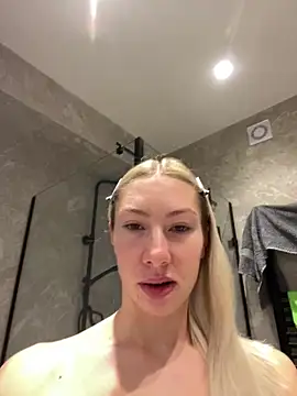 LuisaBecker online show from January 2025 09:07:01 AM