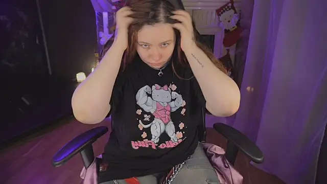 Snapshot of carolina_elf chatting on December 2025 12:32:01 PM carolina elf online show from December 2025 12:32:01 PM