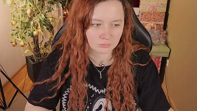 Snapshot of carolina_elf chatting on December 2025 04:43:01 AM carolina elf online show from December 2025 04:43:01 AM