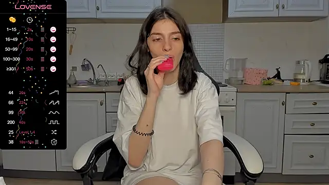 broosnica1 online show from February 2025 06:41:01 PM