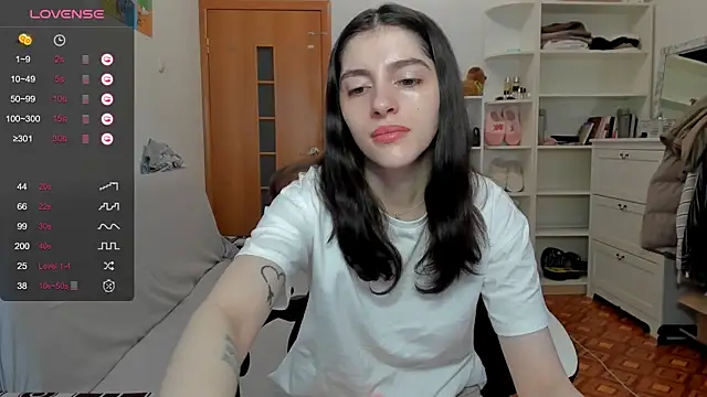 Snapshot of broosnica1 chatting on April 2026 07:44:01 AM broosnica1 online show from April 2026 07:44:01 AM