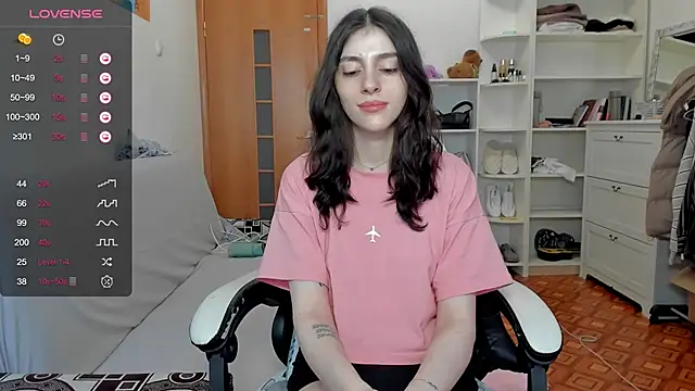 Snapshot of broosnica1 chatting on April 2026 07:58:01 AM broosnica1 online show from April 2026 07:58:01 AM