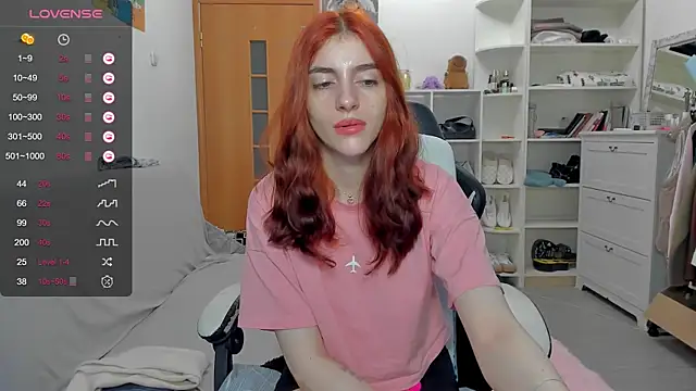 Snapshot of broosnica1 chatting on June 2026 07:44:01 AM broosnica1 online show from June 2026 07:44:01 AM