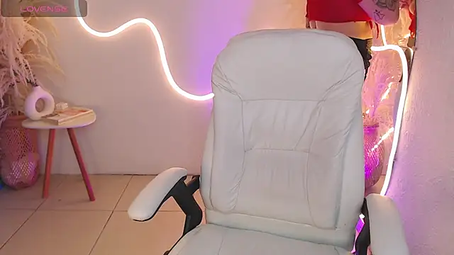 ViolettaHotLatin  online show from September 2025 12:39:02 PM