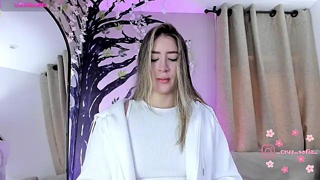  AlejaCruz  online show from February 2026 12:15:02 PM