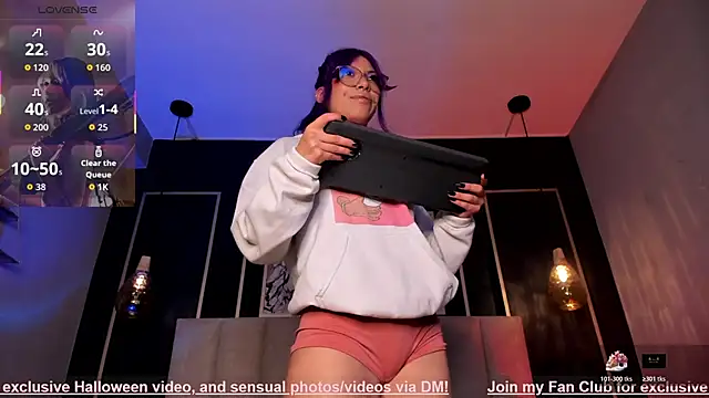 Violetta Nur online show from October 2025 12:43:02 AM