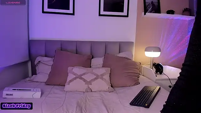 Violetta Nur online show from November 2025 11:08:02 PM