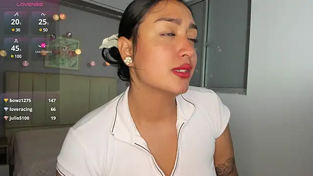 Snapshot of ema_saenz chatting on March 2025 11:42:01 PM ema saenz online show from March 2025 11:42:01 PM