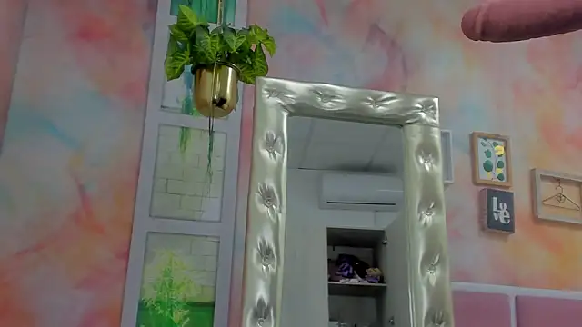 Idiris big online show from March 2025 01:43:02 PM