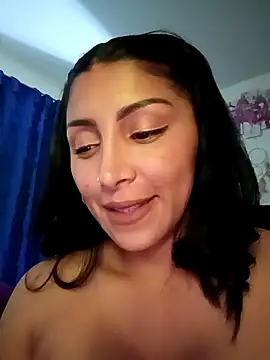 Snapshot of tiffani__love chatting on September 2025 02:46:01 AM tiffani love online show from September 2025 02:46:01 AM