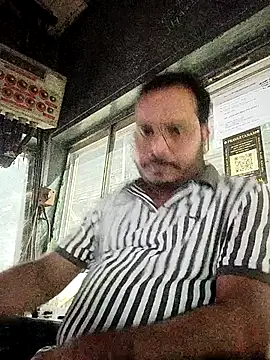 DeepakXxxR86 online show from January 2026 06:33:02 PM