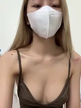 Lucy-Gold online show from April 2026 10:20:02 AM