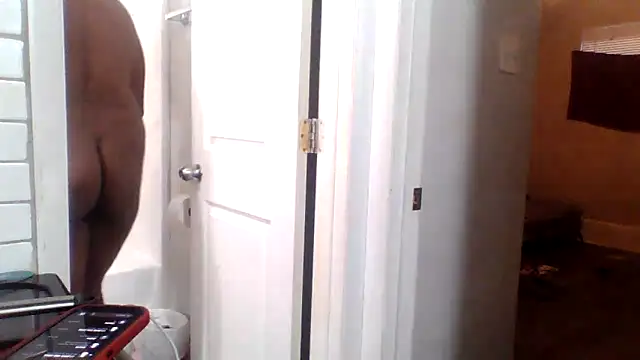 Snapshot of bigdick5157 chatting on November 2025 11:16:01 PM bigdick5157 online show from November 2025 11:16:01 PM