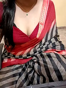 Snapshot of Nithya_05 chatting on October 2025 06:18:02 PM Nithya 05 online show from October 2025 06:18:02 PM