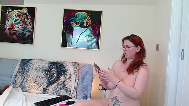Snapshot of lou_roar chatting on May 2026 10:20:01 AM lou roar online show from May 2026 10:20:01 AM