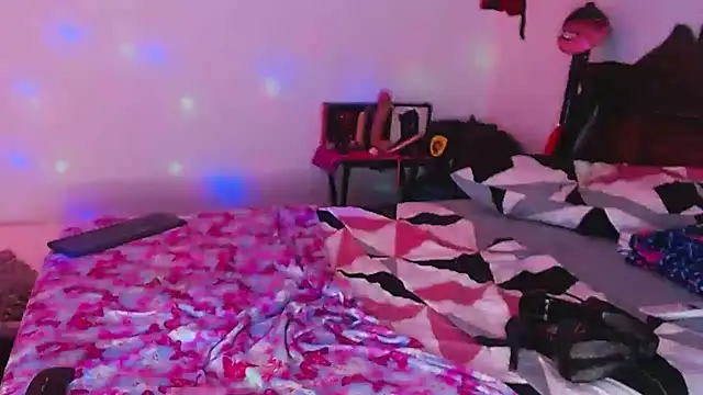 Candy-love87 online show from December 2024 08:39:01 PM