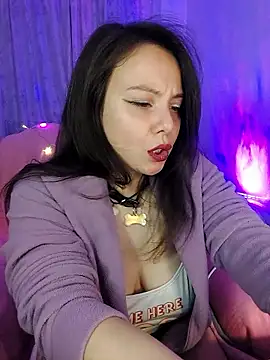 Kimiechanuwu online show from January 2026 06:01:01 PM