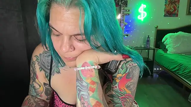 Snapshot of CherryBombBomb chatting on November 2025 03:19:01 AM CherryBombBomb online show from November 2025 03:19:01 AM