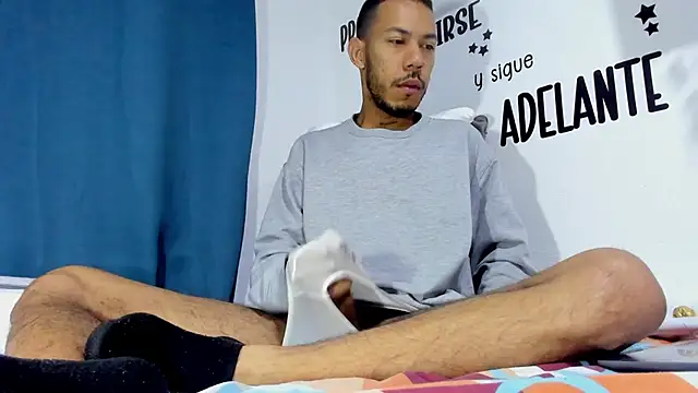 Aronxxs online show from November 2025 10:32:01 AM